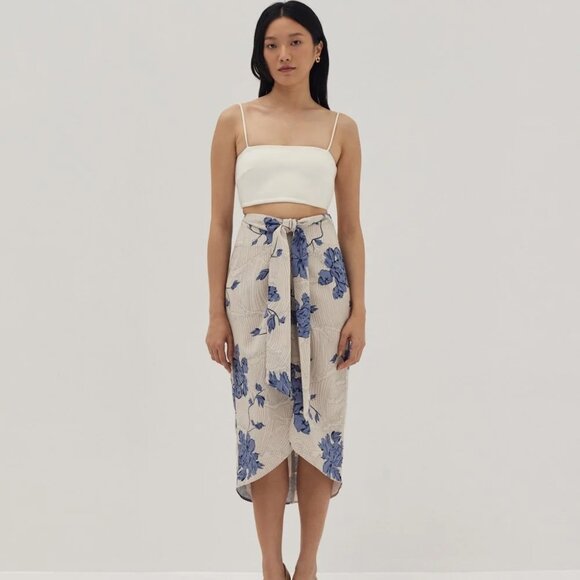 Love, Bonito Atasha Front Wrap Skirt in Prosperous Blooms - Picture 5 of 7